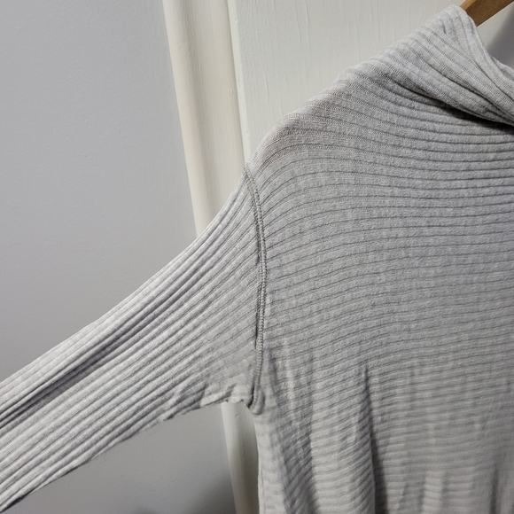 WE THE FREE | Light Gray Long Sleeve Top - Picture 3 of 9